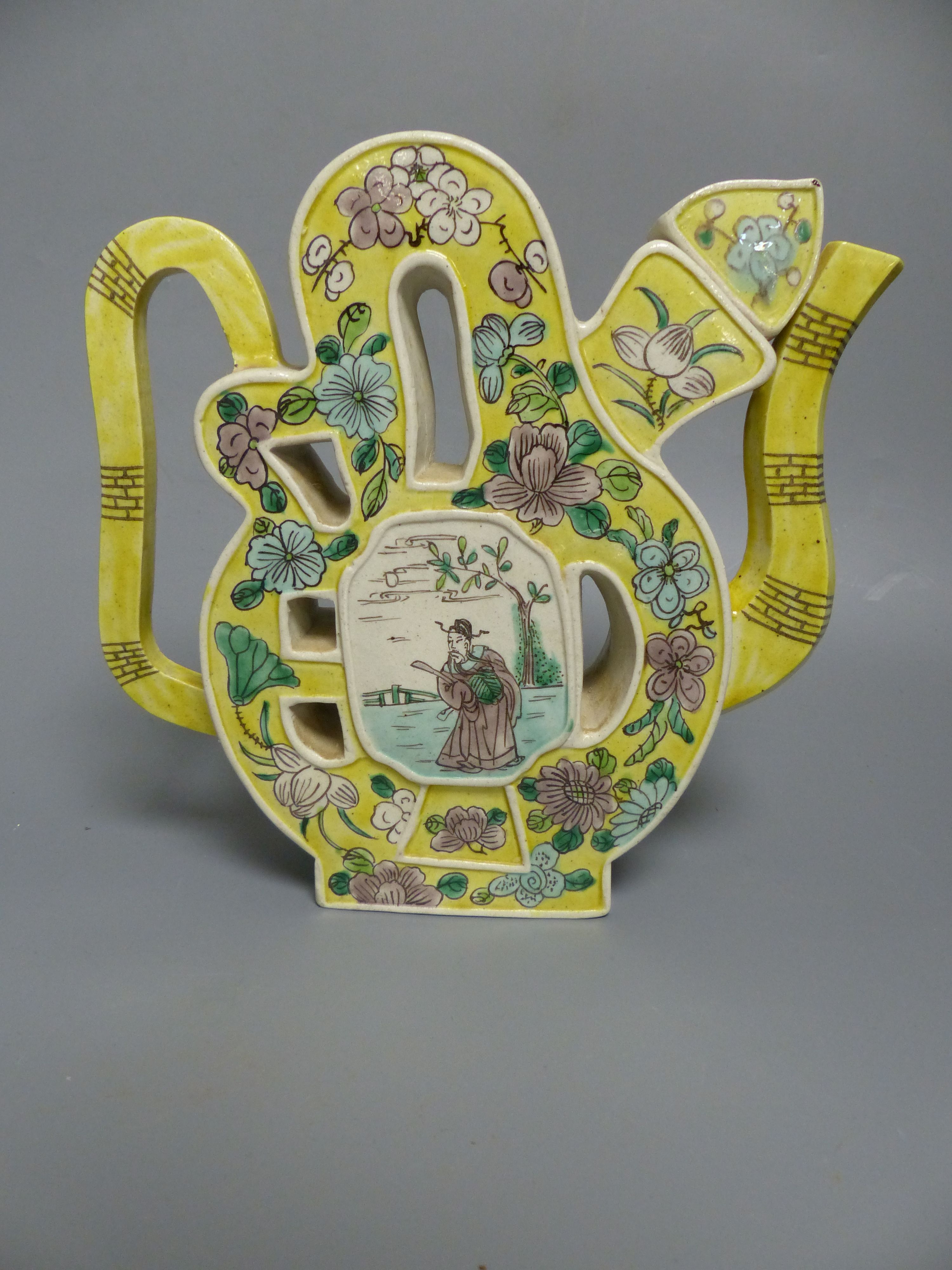 A Chinese enamelled biscuit porcelain Fu wine pot, c.1900, height 20.5cm